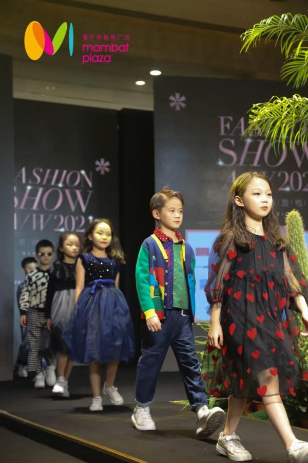精彩回顧：燦若星辰，閃耀港城！曼巴特2021秋冬時尚釋出秀完美收官