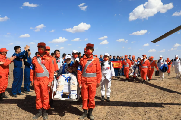 太空出差三月，返回狀態良好