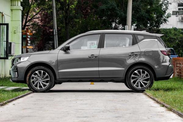 7.59萬起售，吉利遠景X6 PRO正式上市，標配1.4T發動機，配置厚道