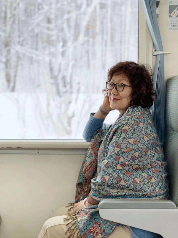 67歲阿姨潸然淚下：晚年能讓我依靠的不是兒女和退休金，唯有自己