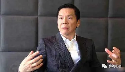 1996年，香港翻手為雲覆手為雨的大佬向華強，在北京搞不定流氓？