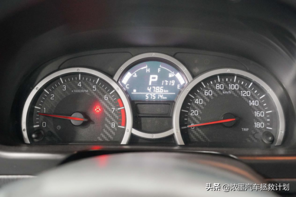 「可愛小車」整備一臺袖珍小車鈴木吉姆尼，有型才能釋放你的個性