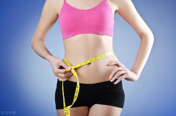 糾正3個惡習，學習3個方法，有效縮小腰圍，遠離小肚腩