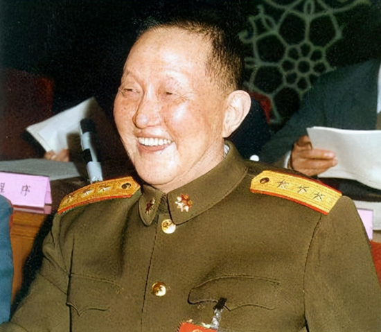 65年毛主席接見韓先楚,閒聊時詢問:洪學智到哪裡去了,好久沒見 65年毛主席接見韓先楚,閒聊時詢問:洪學智到哪裡去了,好久沒見