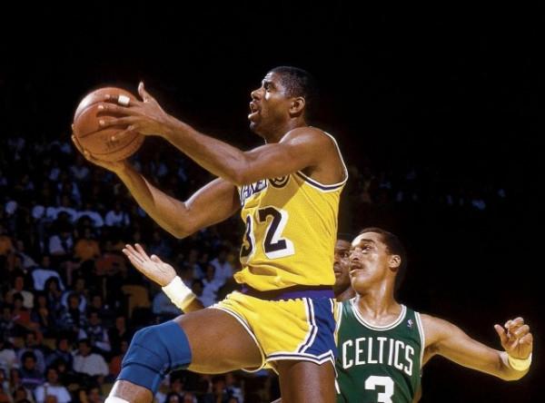 美媒評NBA歷史75大巨星！喬丹居首詹姆斯第二，現役12人上榜