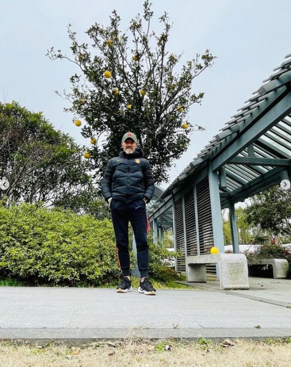 國足康復師科蒂社媒為自己慶生：65歲生日與球隊一起隔離中度過