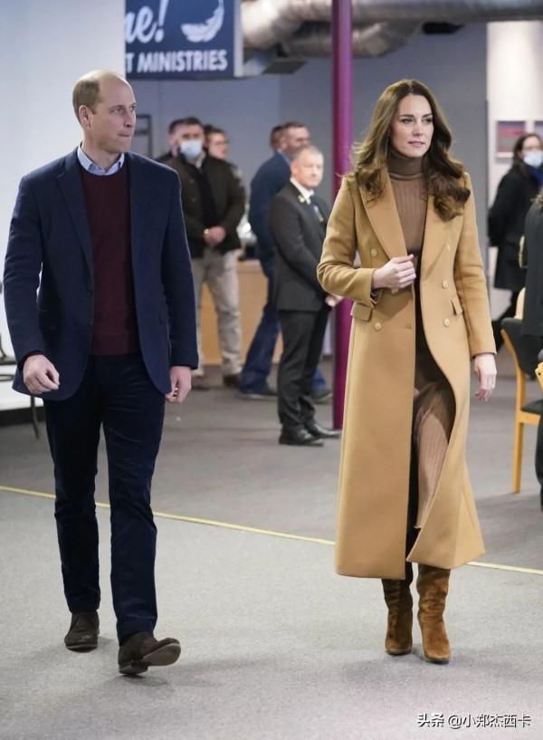 69歲坐頭排參加時裝週，歲月不敗美人真絕了