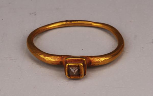 我國千年前的鑽石戒指,其主人乃頂級門閥,時間塵封不了它的光彩 我國千年前的鑽石戒指,其主人乃頂級門閥,時間塵封不了它的光彩