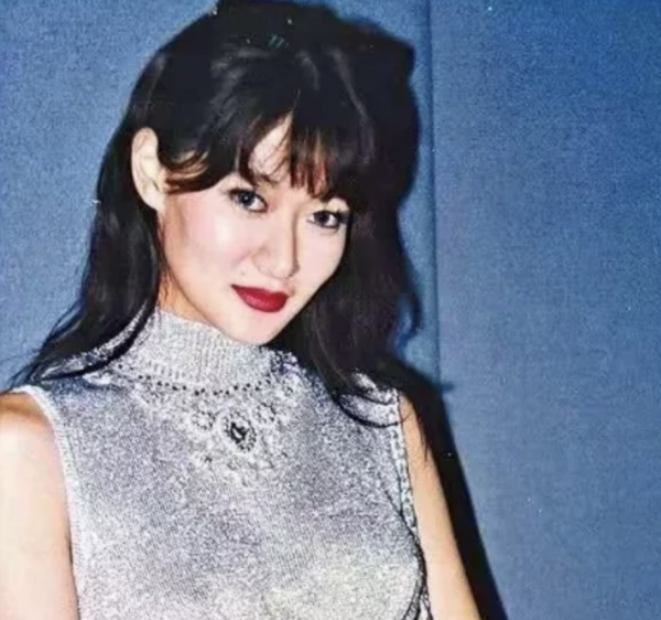 唏噓的陳寶蓮：29歲跳樓自殺，留下剛滿月兒子，至死愛著黃任中