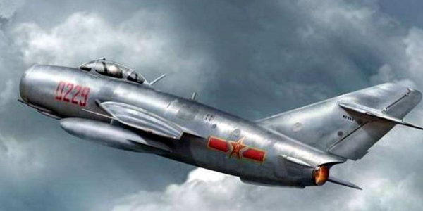 1953年,美軍戰鬥機在吉林上空圍攻蘇聯客機,兩天後蘇聯以血還血 1953年,美軍戰鬥機在吉林上空圍攻蘇聯客機,兩天後蘇聯以血還血