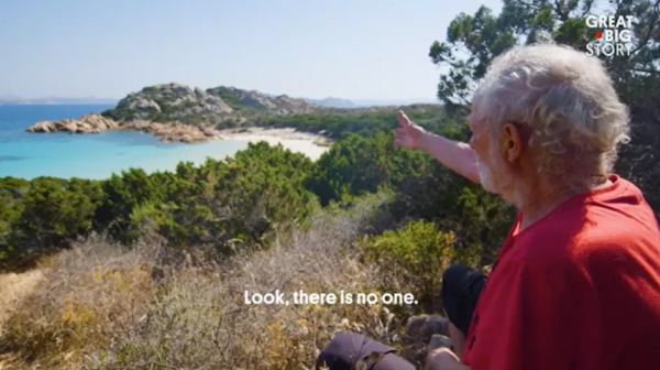 82歲老人孤島獨居30年,被迫回到群體生活,重逢舊情人 82歲老人孤島獨居30年,被迫回到群體生活,重逢舊情人