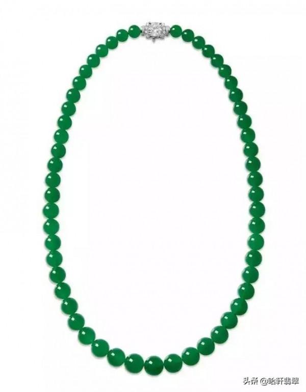 價值1億的「帝王綠」翡翠套裝,居然還擁有專屬的帝王玉證書? 價值1億的「帝王綠」翡翠套裝,居然還擁有專屬的帝王玉證書?