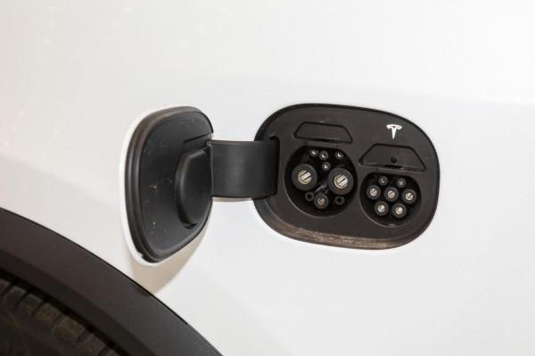 Model X不充電故障怎麼解決? Model X不充電故障怎麼解決?