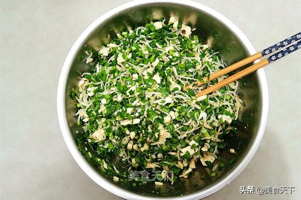 這樣的餡餅你喜歡嗎?皮薄餡多,用料十足!一口下去滿嘴留香 這樣的餡餅你喜歡嗎?皮薄餡多,用料十足!一口下去滿嘴留香