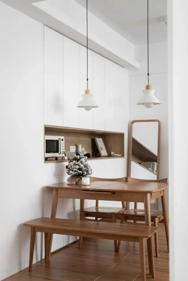 實木餐桌“十買九坑”？網友：後悔買錯了