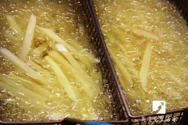 這些素菜看似健康，其實愛“吸油”，每吃一口都在讓你長胖！