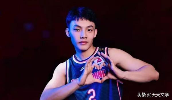 中國男籃小精靈徐傑:把隊友當作鏡子,比別人更勤奮積累出了優勢 中國男籃小精靈徐傑:把隊友當作鏡子,比別人更勤奮積累出了優勢