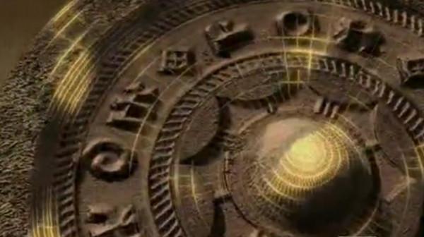 光可以";穿過";西漢青銅鏡把花紋投射到牆上?周總理:把這道理搞清楚 光可以";穿過";西漢青銅鏡把花紋投射到牆上?周總理:把這道理搞清楚