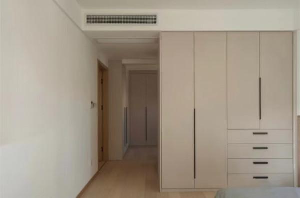 日本女主，一人獨居，把家改造得像電影般精緻唯美，一點也不將就