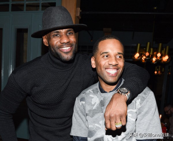 詹姆斯最親密的朋友圈,非香蕉船兄弟,而是詹姆斯的四騎士軍團 詹姆斯最親密的朋友圈,非香蕉船兄弟,而是詹姆斯的四騎士軍團