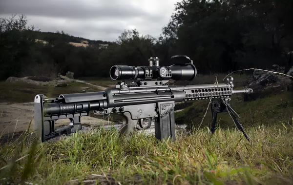 54式手槍、56式衝鋒槍、“幾內亞特戰營”愛不釋手 54式手槍、56式衝鋒槍、“幾內亞特戰營”愛不釋手