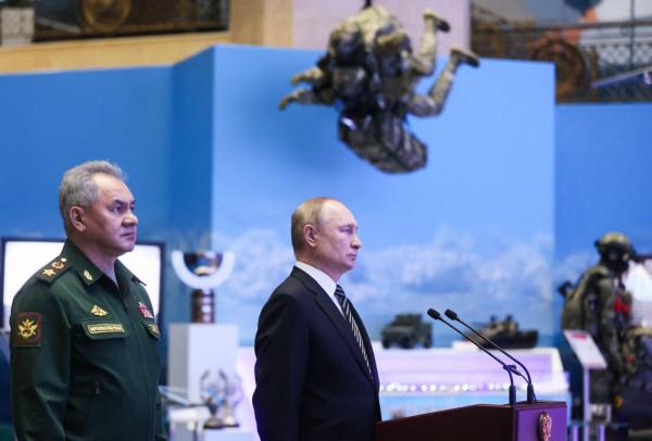 普京：俄羅斯將繼續系統推進武裝力量發展