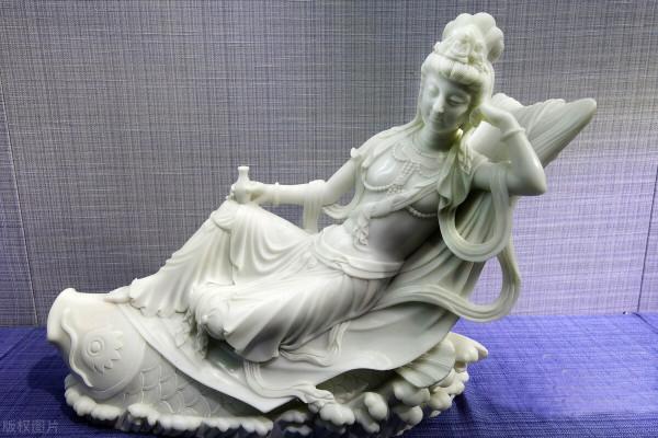 搞古玩收藏，都是為了掙錢，有人選擇“爭”，有人選擇“不爭”