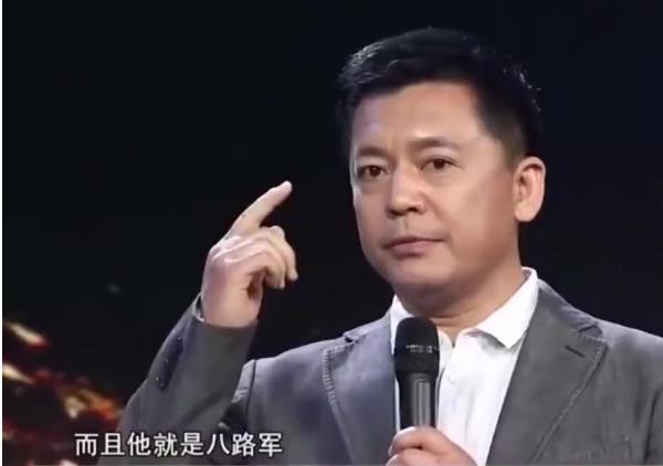 “趙政委”何政軍：娶初戀，妻子為他退出娛樂圈，結婚29年無緋聞