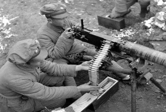 華野秘密行軍3日,突遭國軍轟炸,粟裕:那個排長有問題,抓住他 華野秘密行軍3日,突遭國軍轟炸,粟裕:那個排長有問題,抓住他