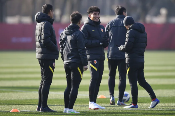 多圖流：全是老熟人！國足豪華教練團隊正式上崗帶隊