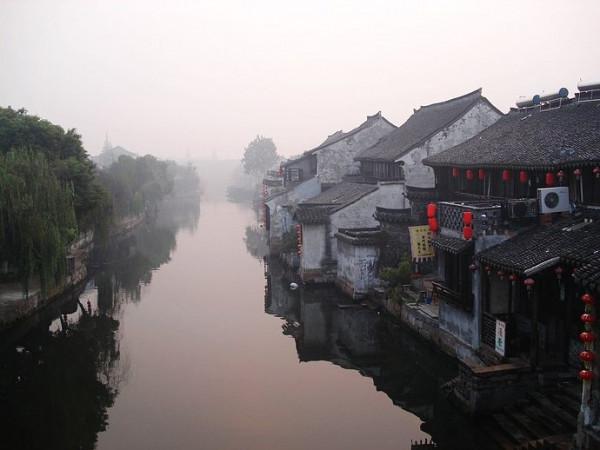 一個人的水鄉行：西塘，夜色裡的邂逅