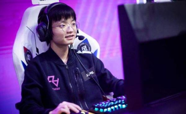 957透露寶藍將轉會RA,這下好了,“魚媽媽”要大戰“藍媽媽”了 957透露寶藍將轉會RA,這下好了,“魚媽媽”要大戰“藍媽媽”了