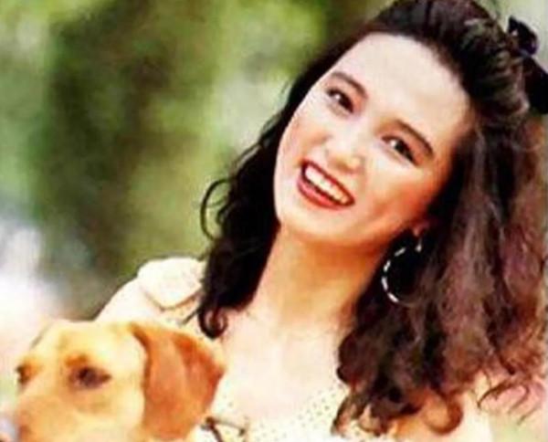 整容老去和自然老去的區別？4對同齡昔日貌美女星，如今差別驚人