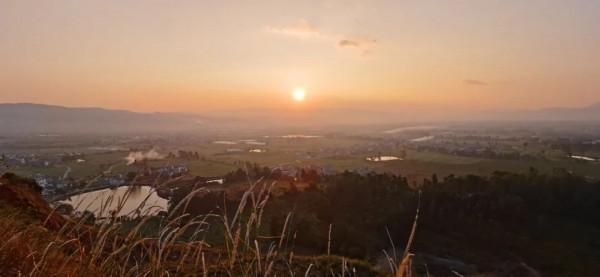 紅巖古城村，有吃有玩竟然還有咖啡館