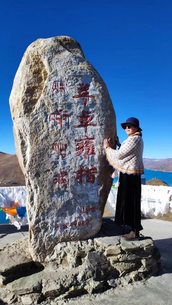 2021年10月21日，秋季的羊湖是很美的