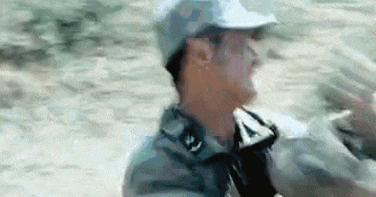 從用假馬到直接騎人、打戲無力全靠特效，流量演員拍戲錢太好掙