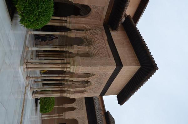 阿爾罕布拉宮之&mdash;&mdash;獅子中庭