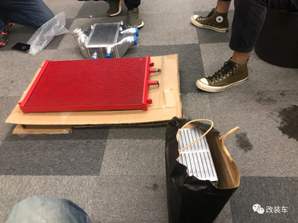 愛上跑賽道的黑武士寶馬3系，全力衝刺後才知道怎麼改車