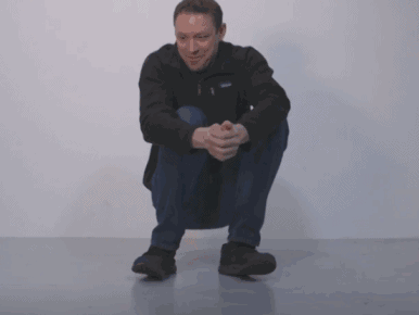 一個簡單的動作，卻難倒了大批老外，“亞洲蹲”你會嗎？