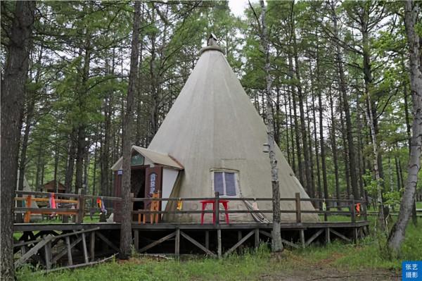 中國最後一支馴鹿部落：放養馴鹿為生，向遊客展示馴鹿部落遷徙史