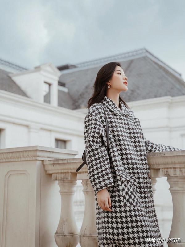 今年“千鳥格大衣”火了,建議選這幾種,照穿不出錯,保暖洋氣 今年“千鳥格大衣”火了,建議選這幾種,照穿不出錯,保暖洋氣