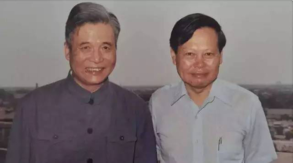 楊振寧95歲才改回中國籍，只為回來養老？先看看他的貢獻有多大吧