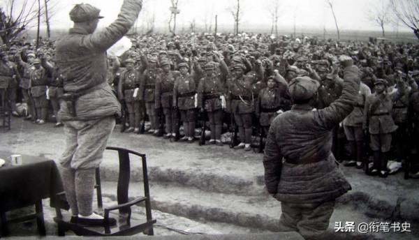 1986年，一位73歲老婦人走進烈士陵園，指著一塊墓碑說：這就是我