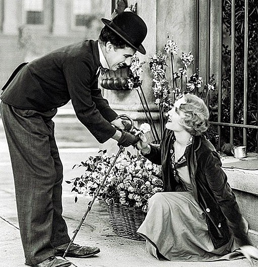 1954年周總理約卓別林吃飯,酒過三巡後,卓別林:茅臺酒能送我嗎 1954年周總理約卓別林吃飯,酒過三巡後,卓別林:茅臺酒能送我嗎