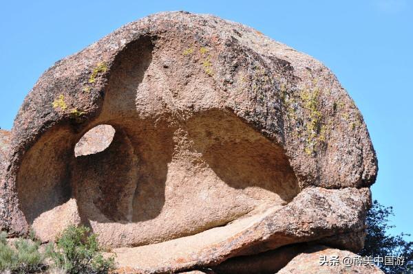 遊覽怪石峪景區，怪石突兀，造型各異，千姿百態，令人腦洞大開