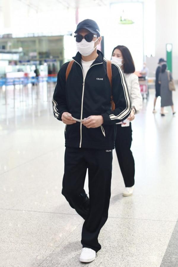 男人想年輕,不要亂穿衣!看張智霖的造型,50歲穿出20多歲的狀態 男人想年輕,不要亂穿衣!看張智霖的造型,50歲穿出20多歲的狀態