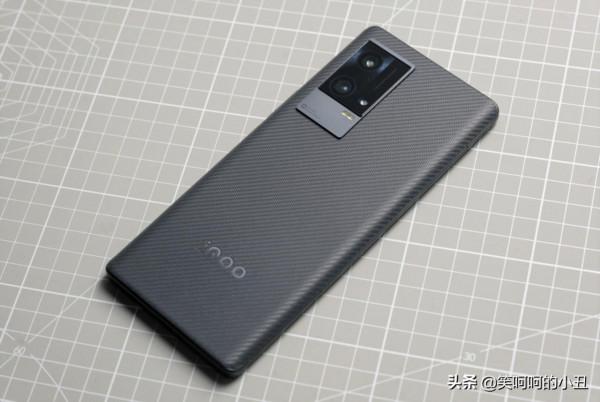 iQOO9 Pro最新爆料：3大設計補齊上一代短板，新一代機皇要來了