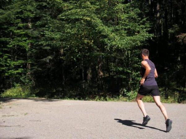 提醒：想要壽命長，除了戒菸戒酒多運動，還要堅持這4件事