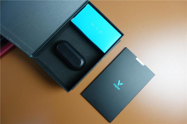 專為遊戲愛好者打造的藍芽耳機，你見過嗎，雷柏VM700S耳機體驗