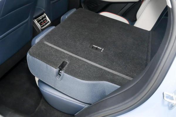 想買20萬以內的SUV，可以看看瑪奇朵DHT-PHEV，坐著舒服還省油